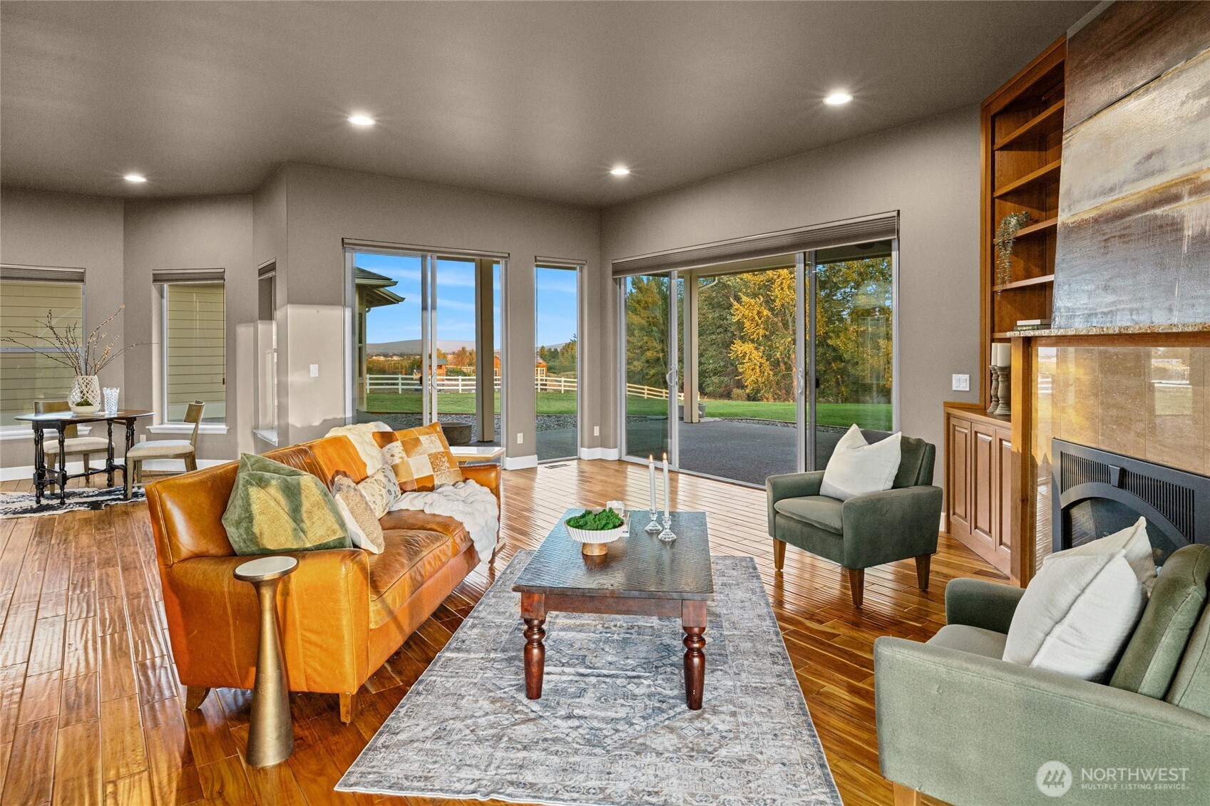 240 Majestic Heights Drive Property Photo 16