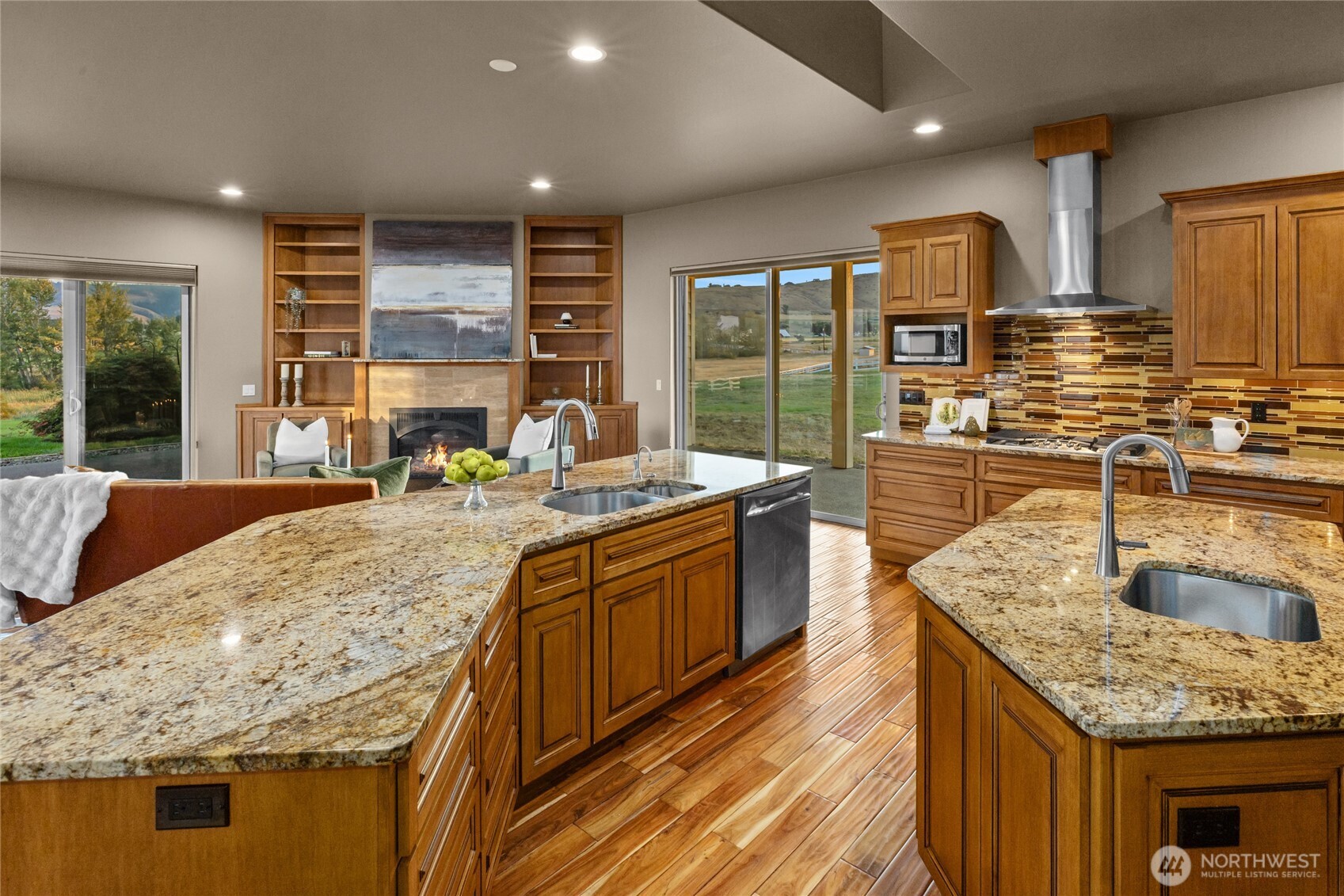 240 Majestic Heights Drive Property Photo 19