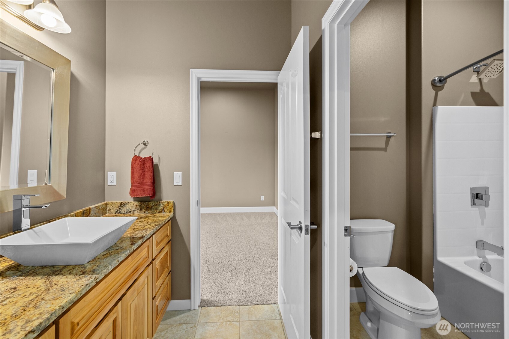 240 Majestic Heights Drive Property Photo 28