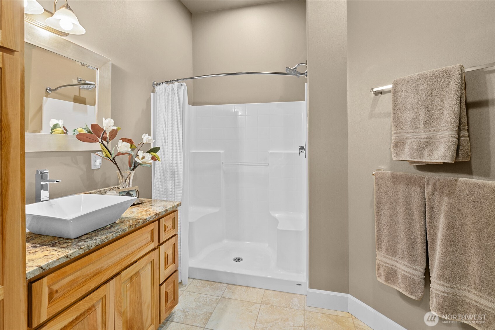240 Majestic Heights Drive Property Photo 31