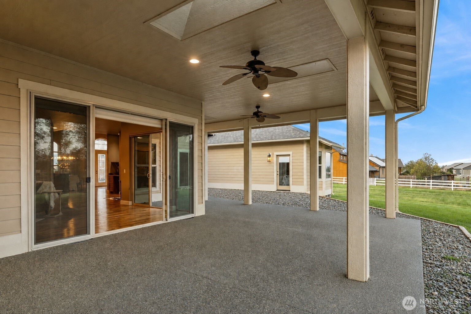 240 Majestic Heights Drive Property Photo 32