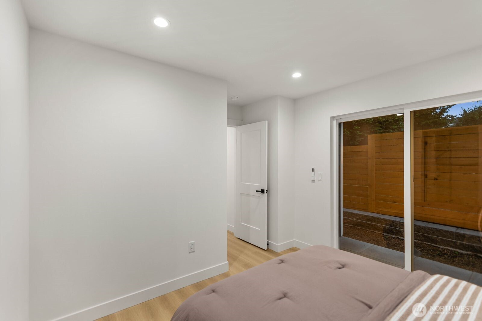 13321 3rd Avenue B Property Photo 5