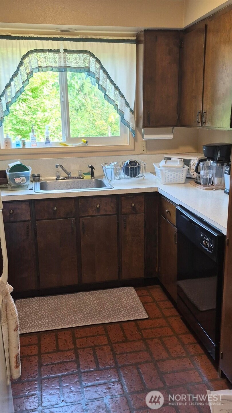 145 Tilton Drive Property Photo 15