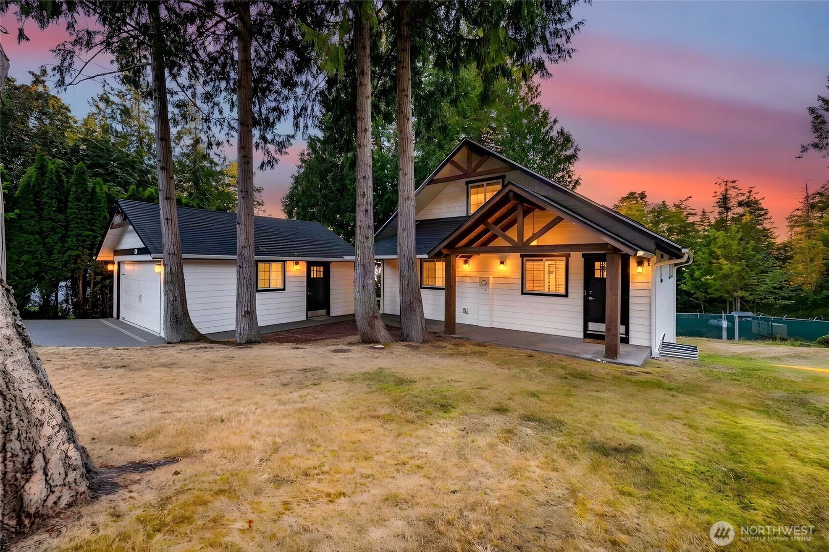 728 Tillamuk Drive Property Photo 1