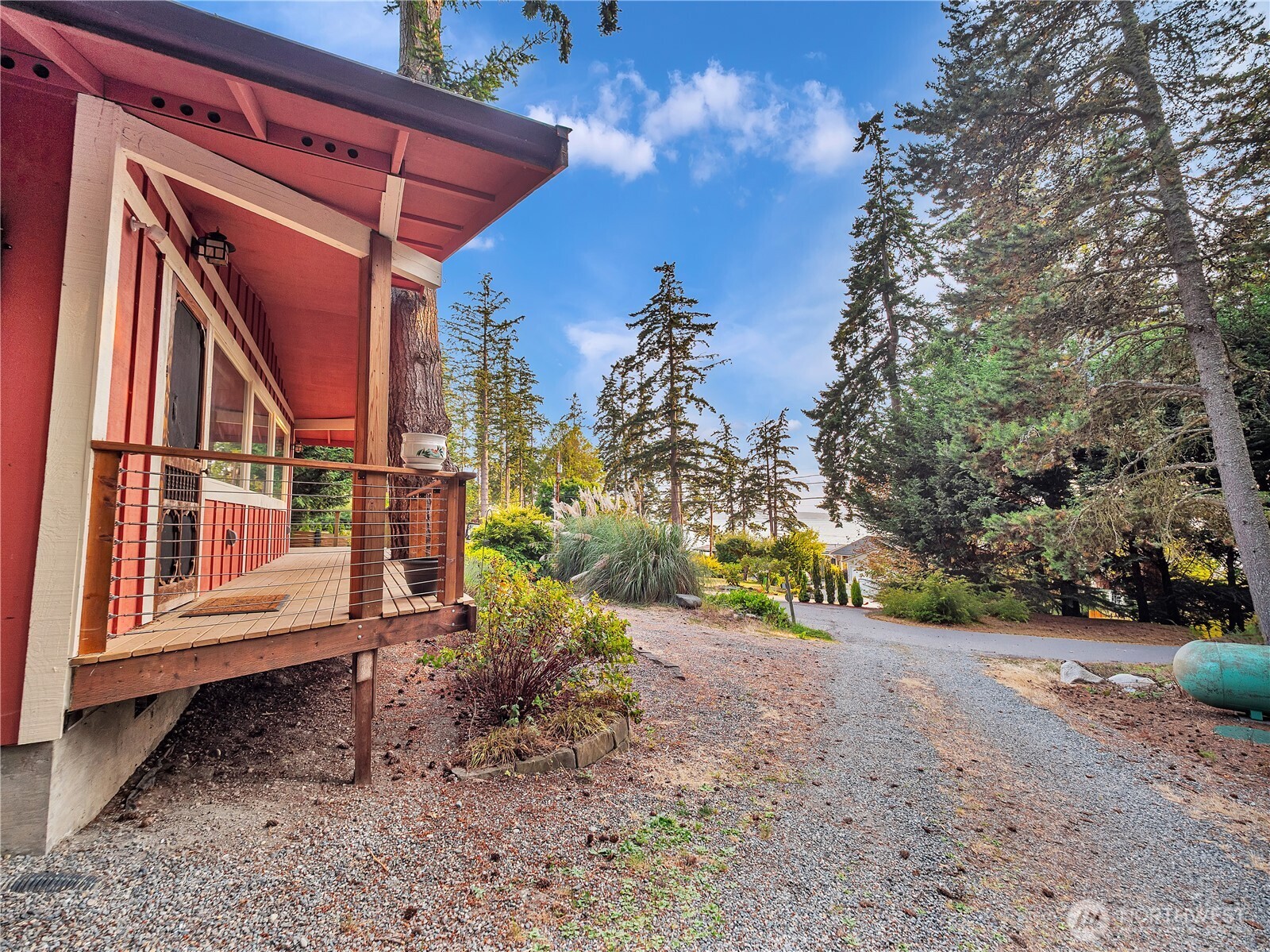 17261 Golden View Avenue Property Photo 5