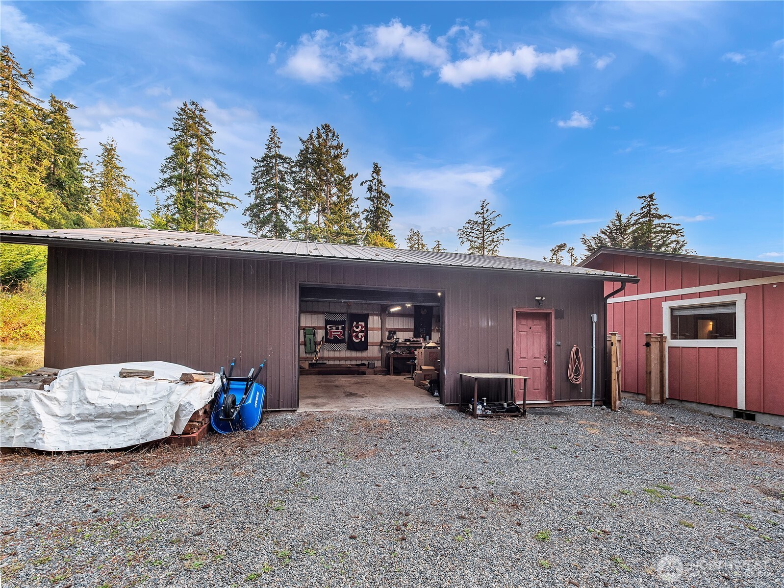 17261 Golden View Avenue Property Photo 7