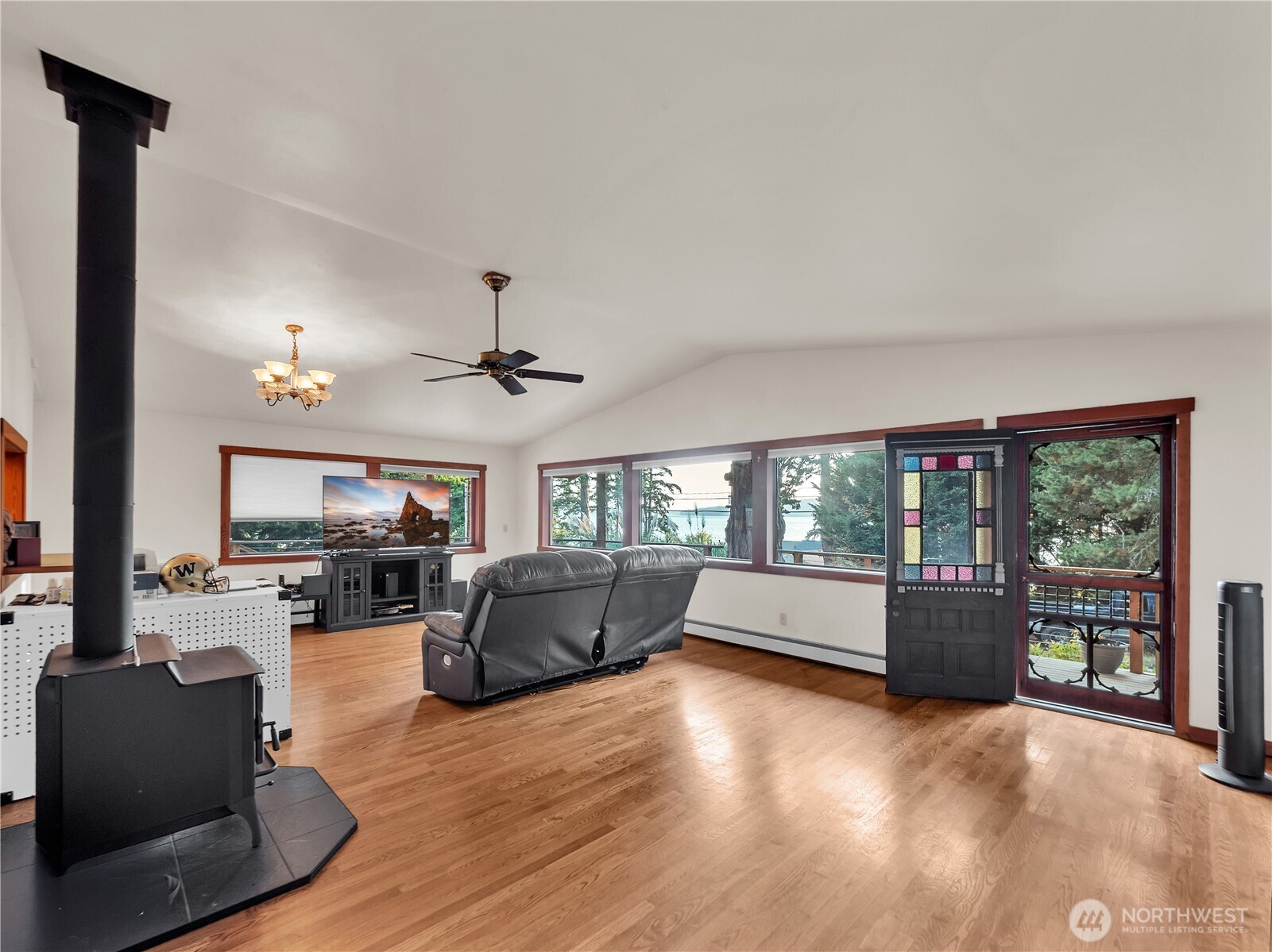 17261 Golden View Avenue Property Photo 13