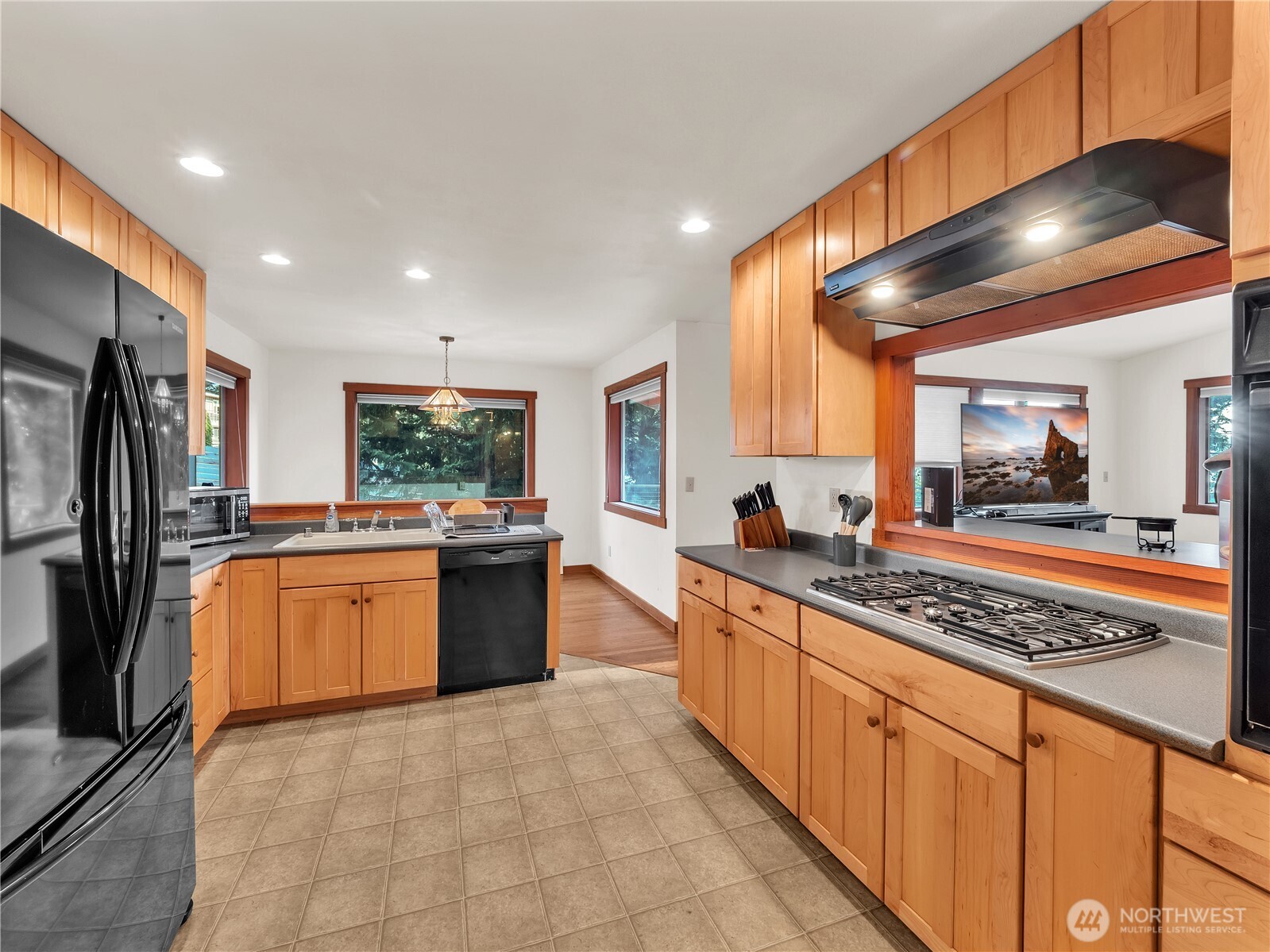 17261 Golden View Avenue Property Photo 23
