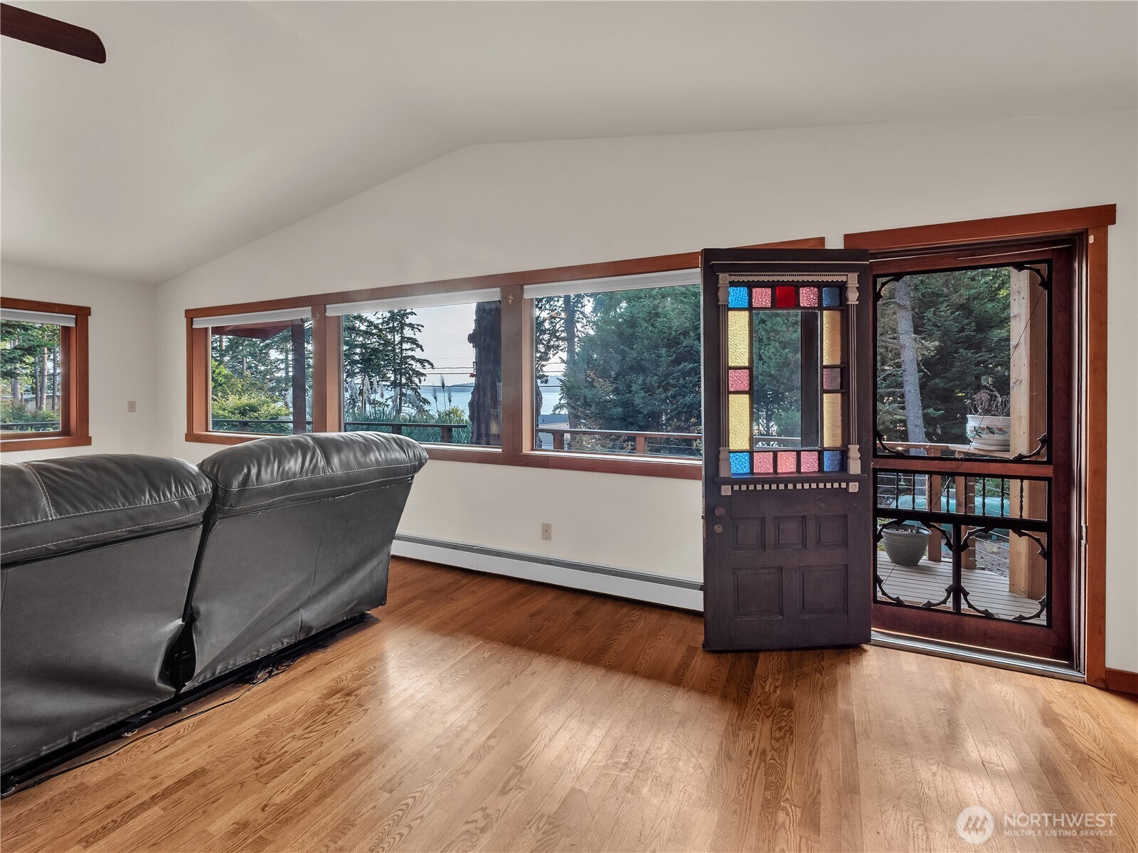 17261 Golden View Avenue Property Photo 31
