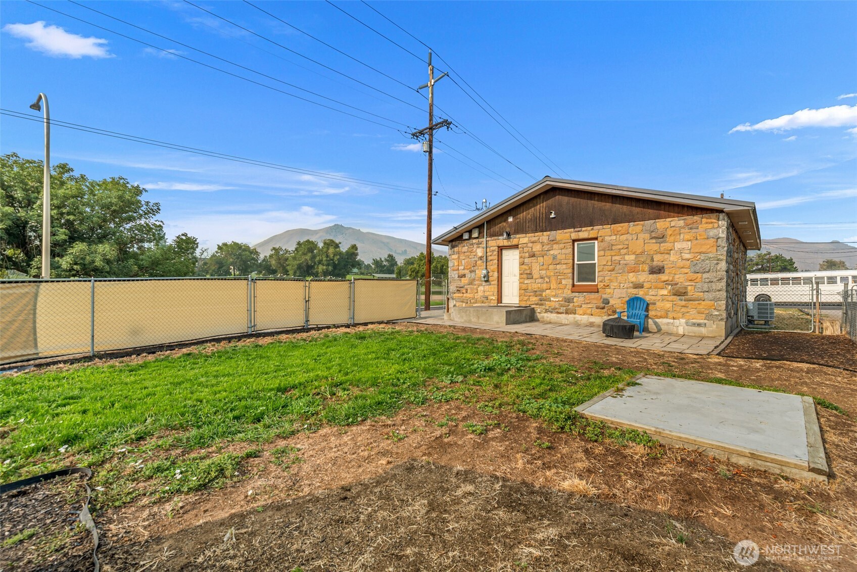 1357 Monitor Street Property Photo 24