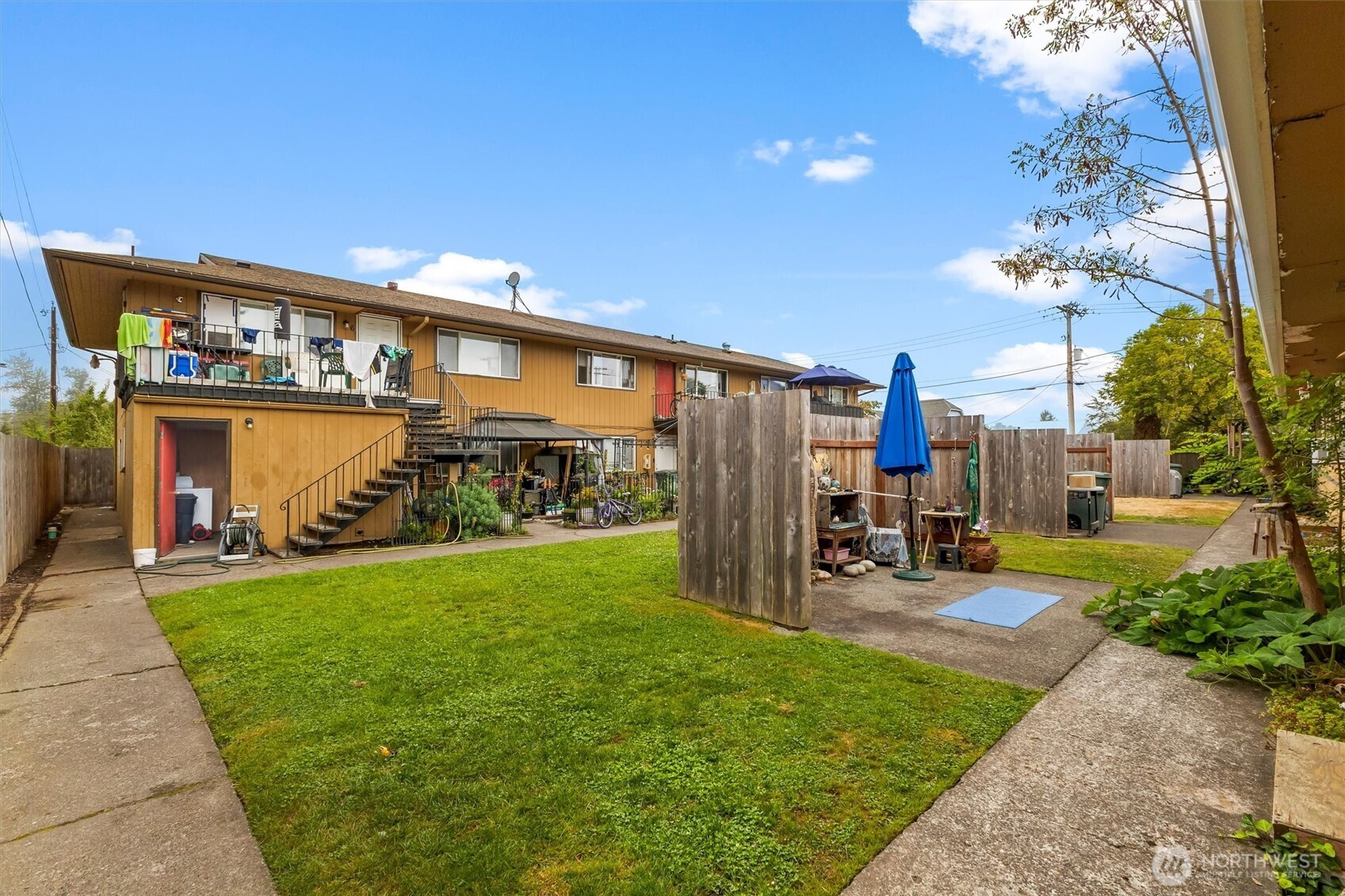1955 Eaton Avenue Property Photo 1
