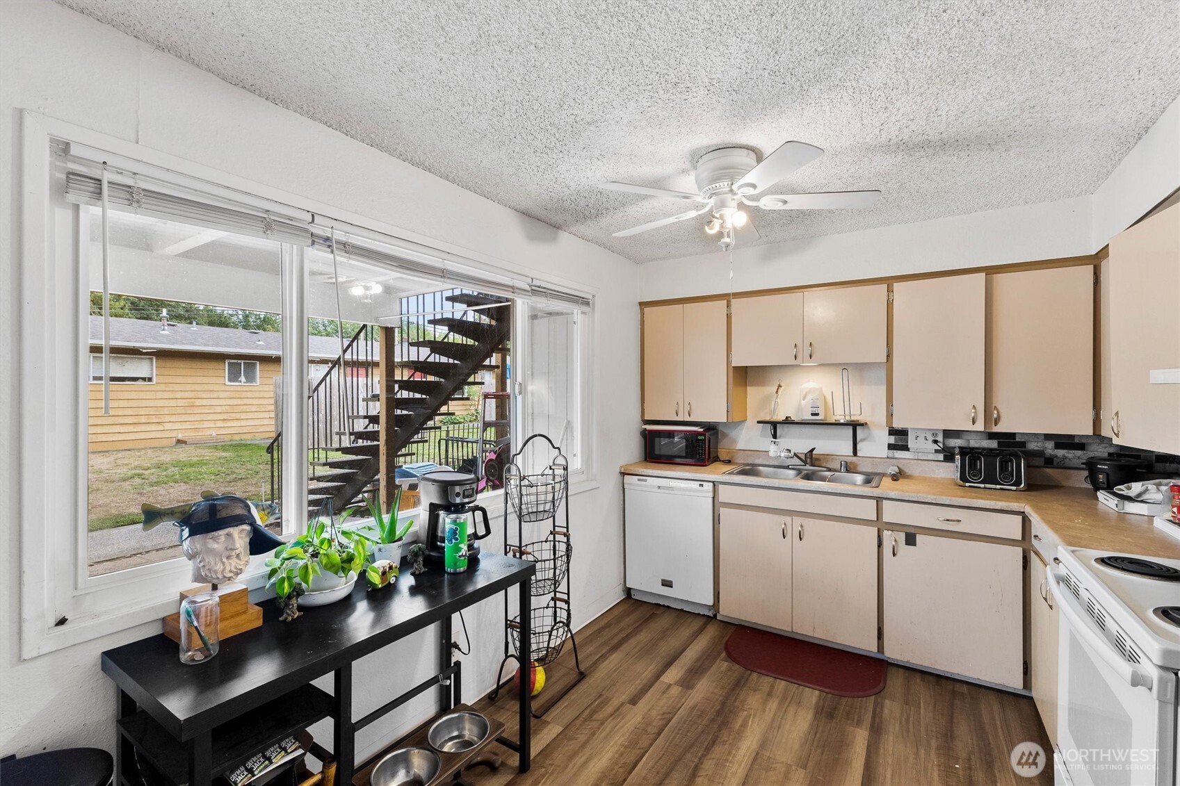 1955 Eaton Avenue Property Photo 13