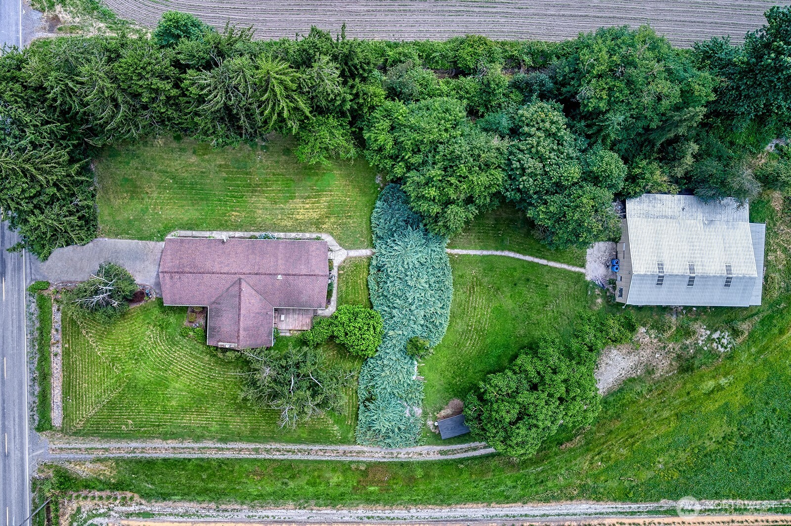 2875 Tom Road Property Photo 2
