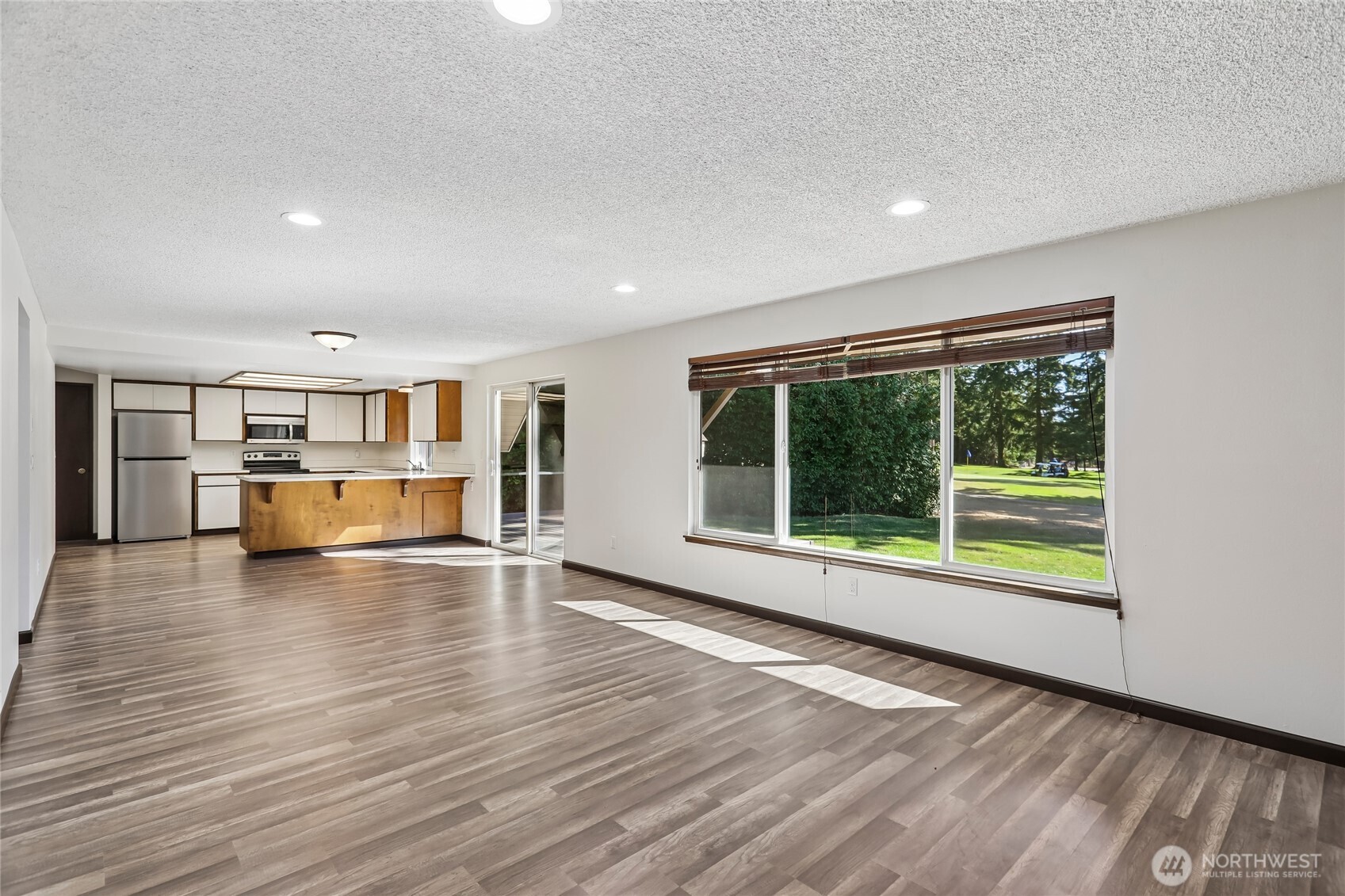 241 Mackenzie Drive Property Photo 6