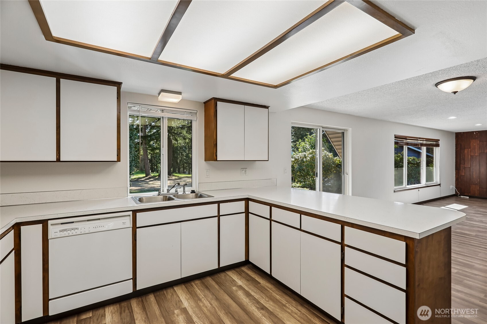 241 Mackenzie Drive Property Photo 16