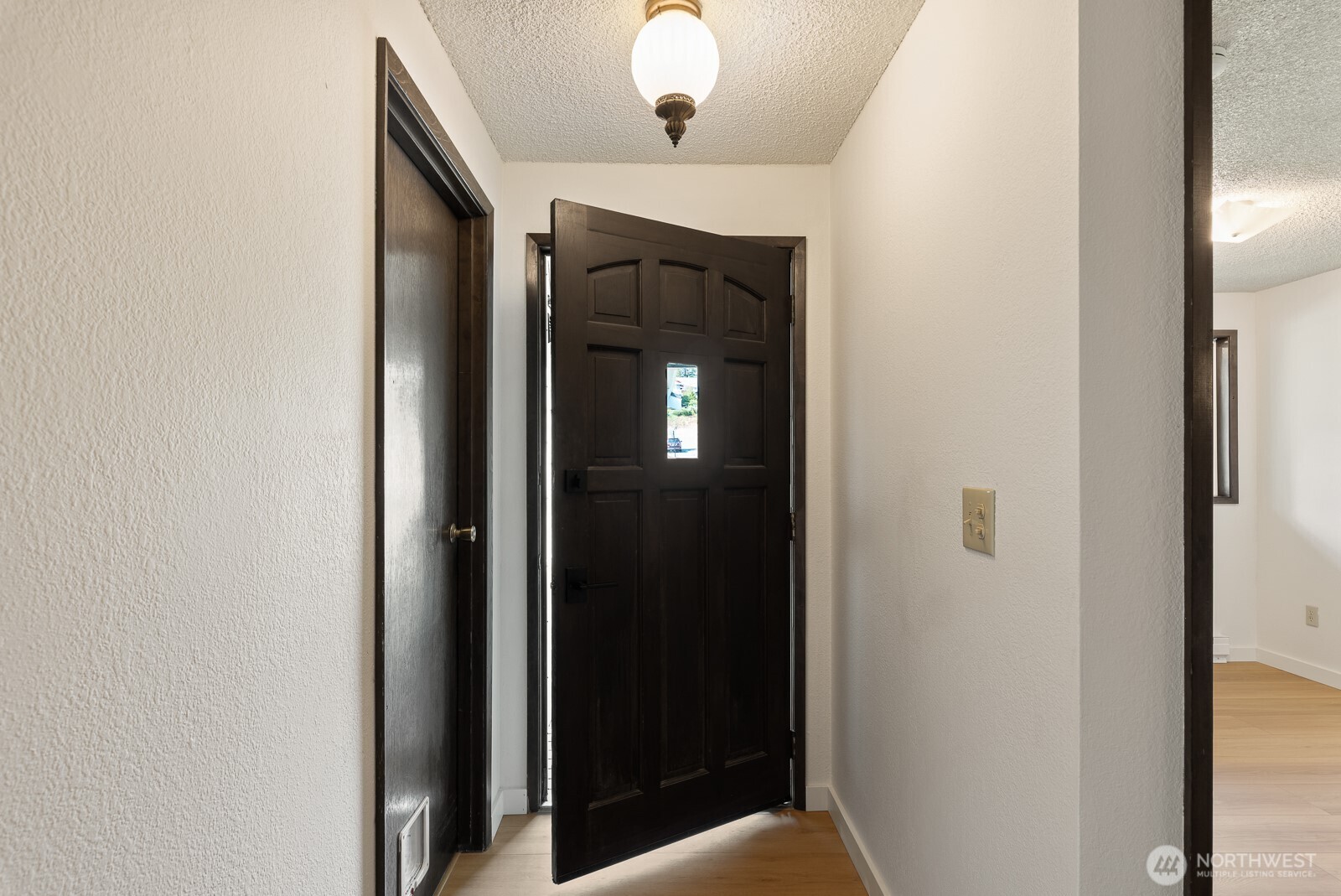 3801 37th Drive Property Photo 5
