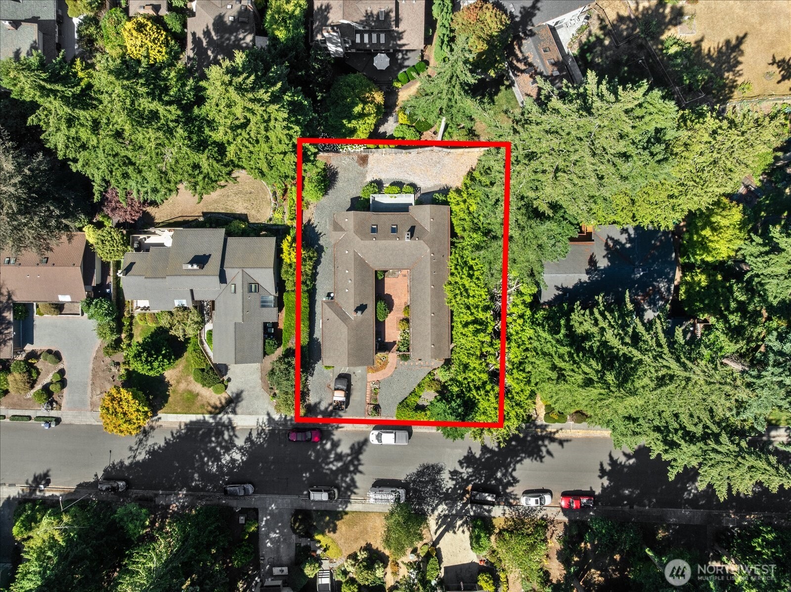 9113 186th Place Property Photo 37