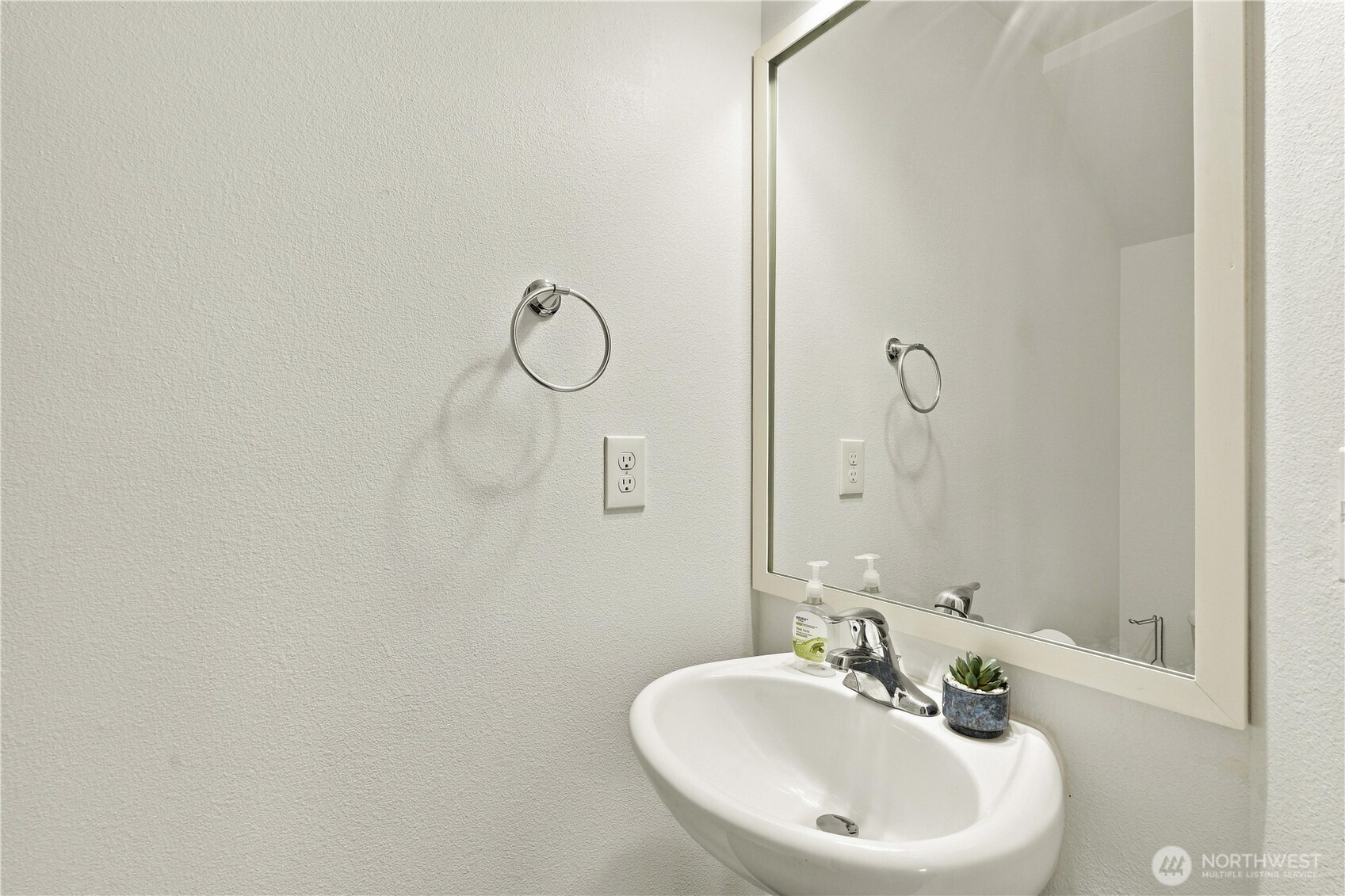 11243 30th Street Property Photo 14