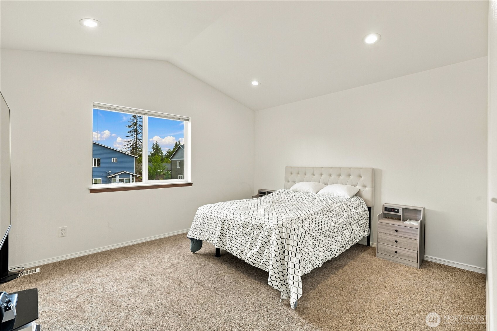 11243 30th Street Property Photo 16