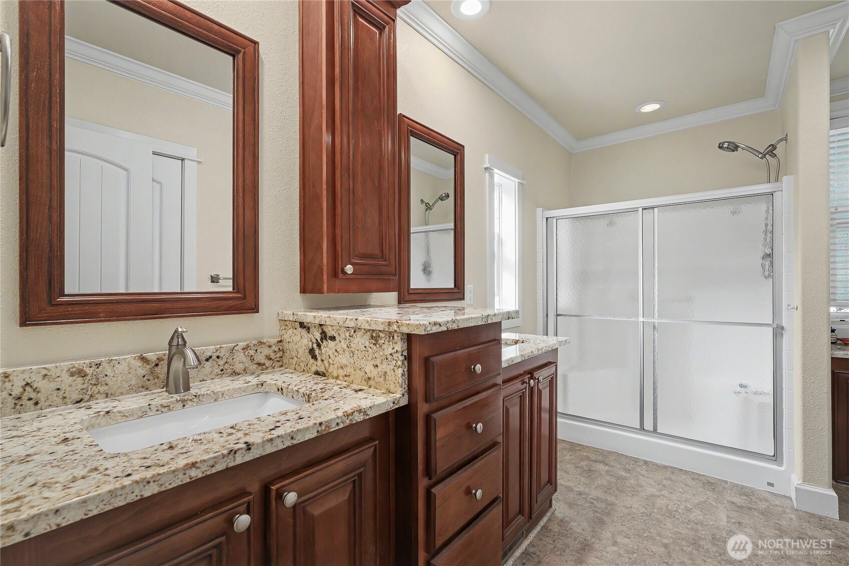 2500 Alder Street 65 Property Photo 19