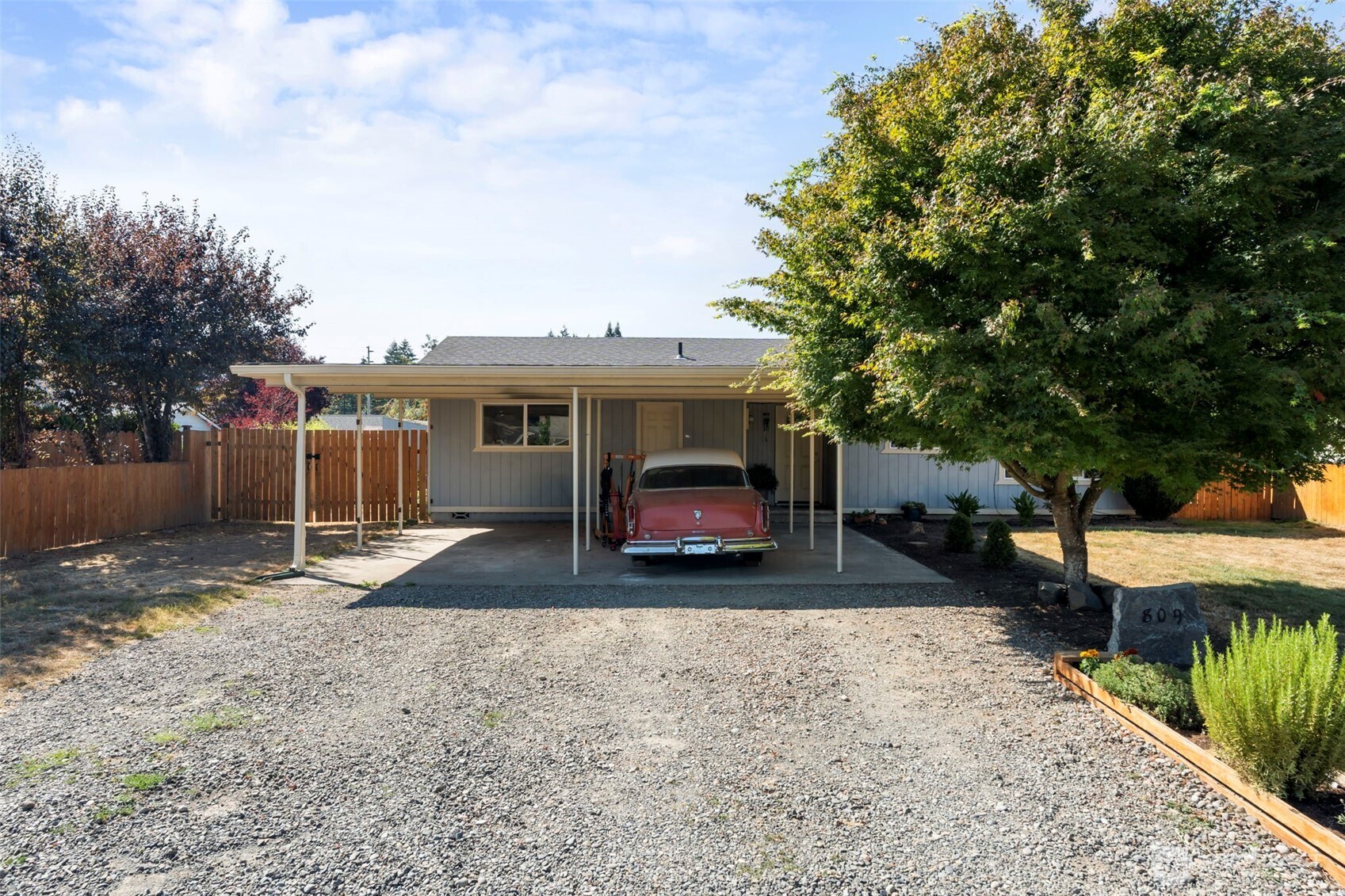 809 4th Avenue Property Photo 3