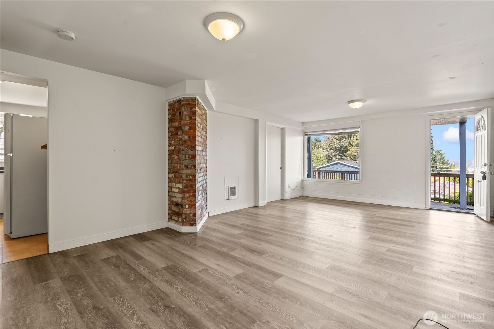 927 Jersey Street Property Photo 4