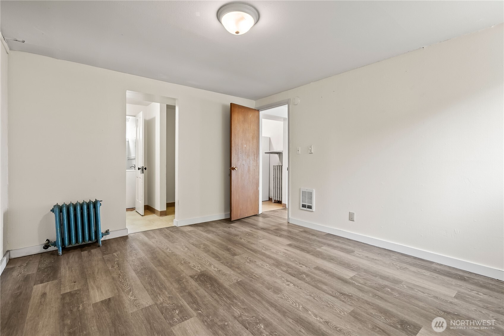 927 Jersey Street Property Photo 9