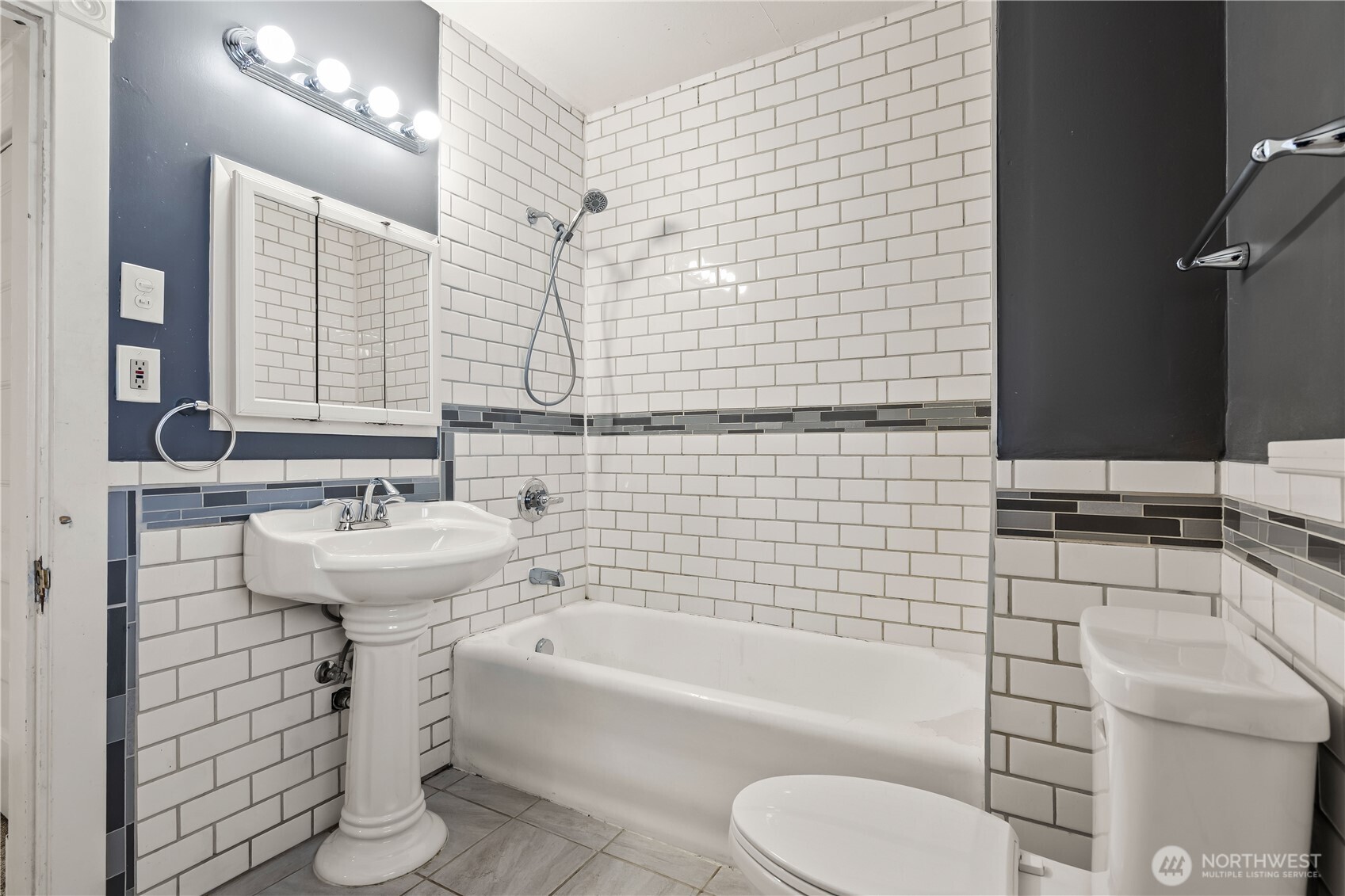 927 Jersey Street Property Photo 27