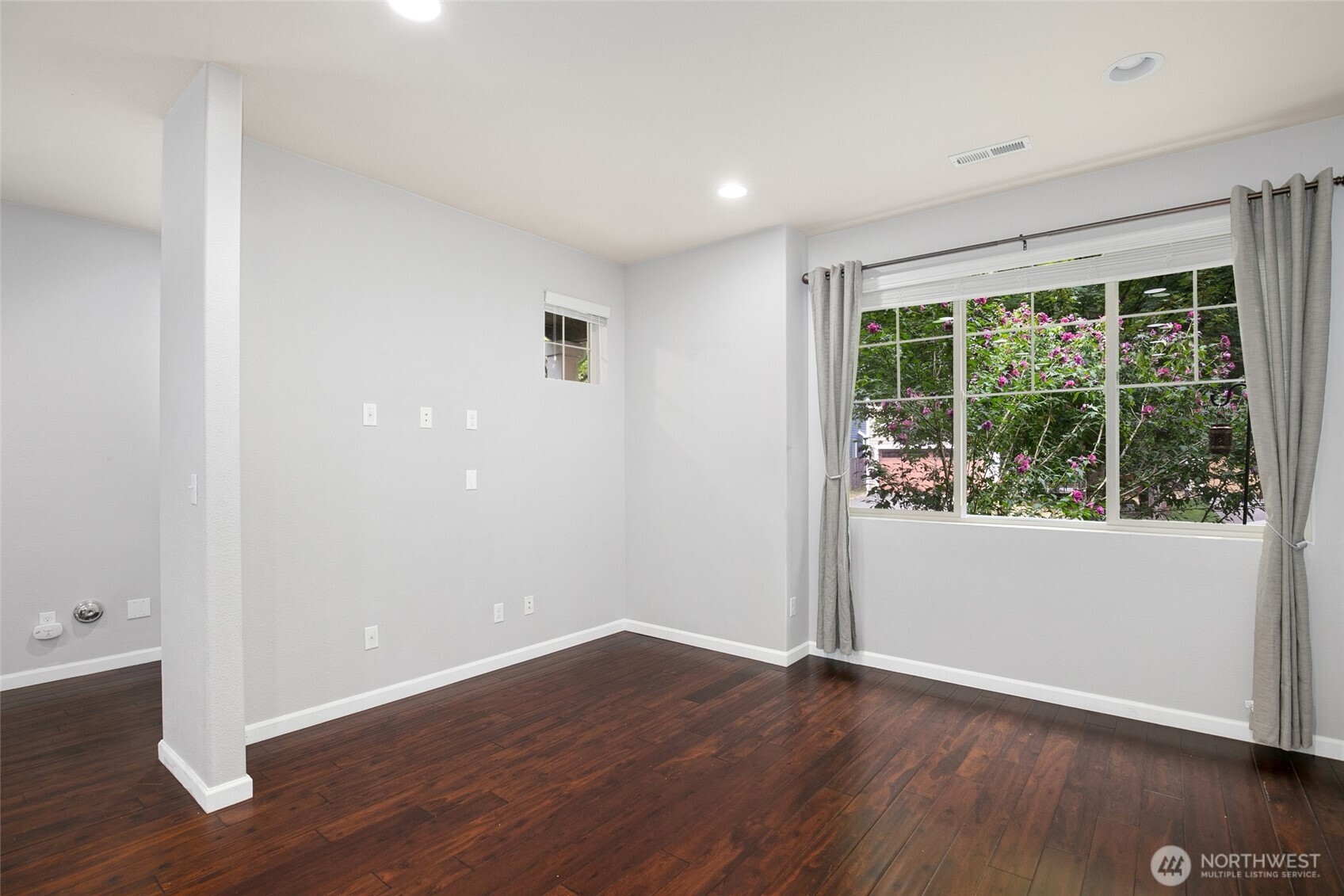 3235 15th Way Property Photo 5