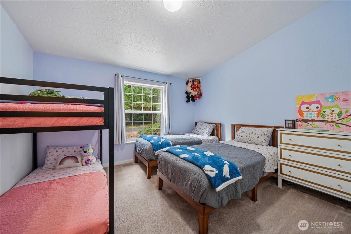 10517 Matthews Way Property Photo 29