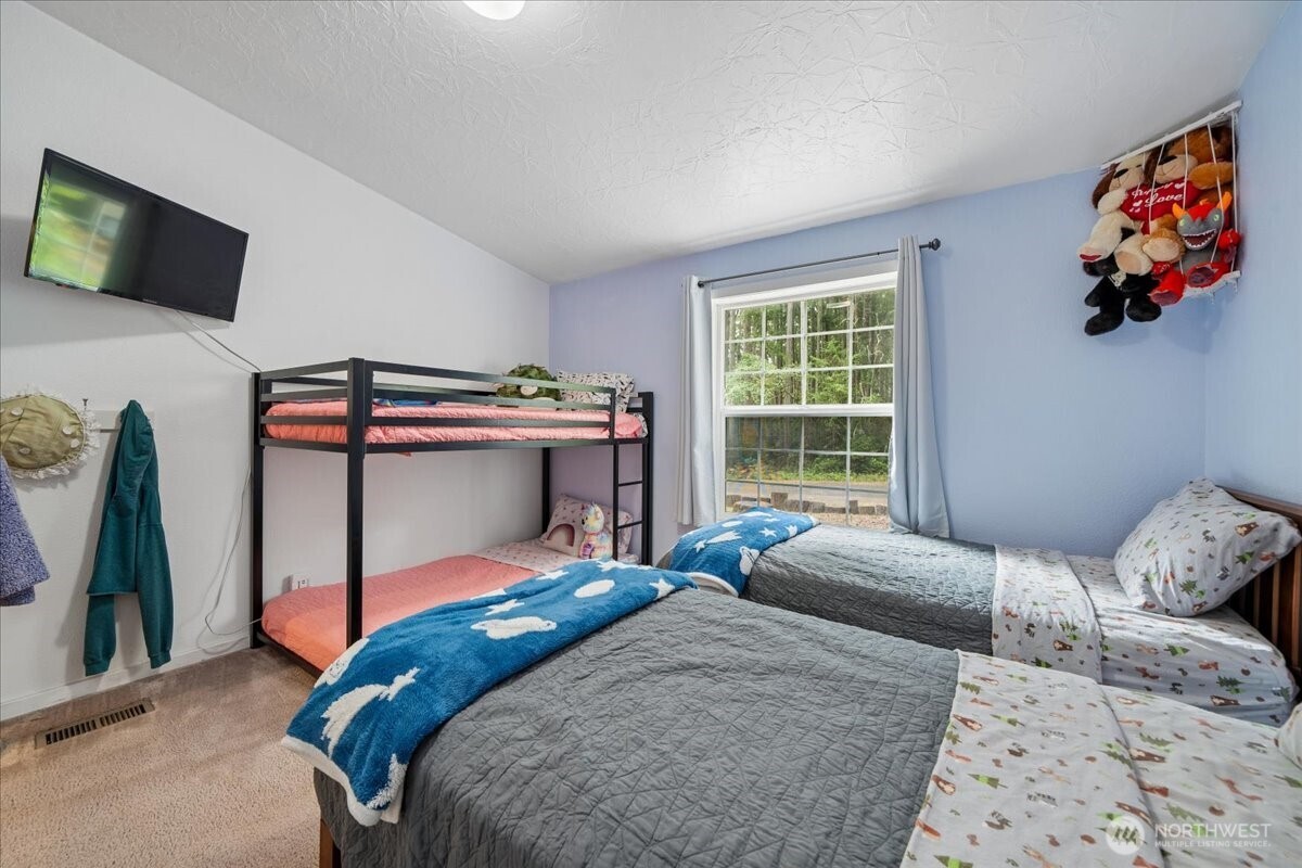 10517 Matthews Way Property Photo 30