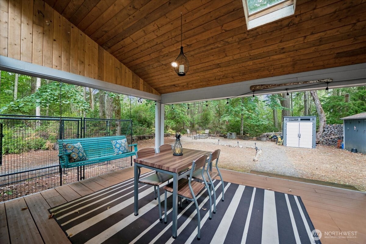 10517 Matthews Way Property Photo 35