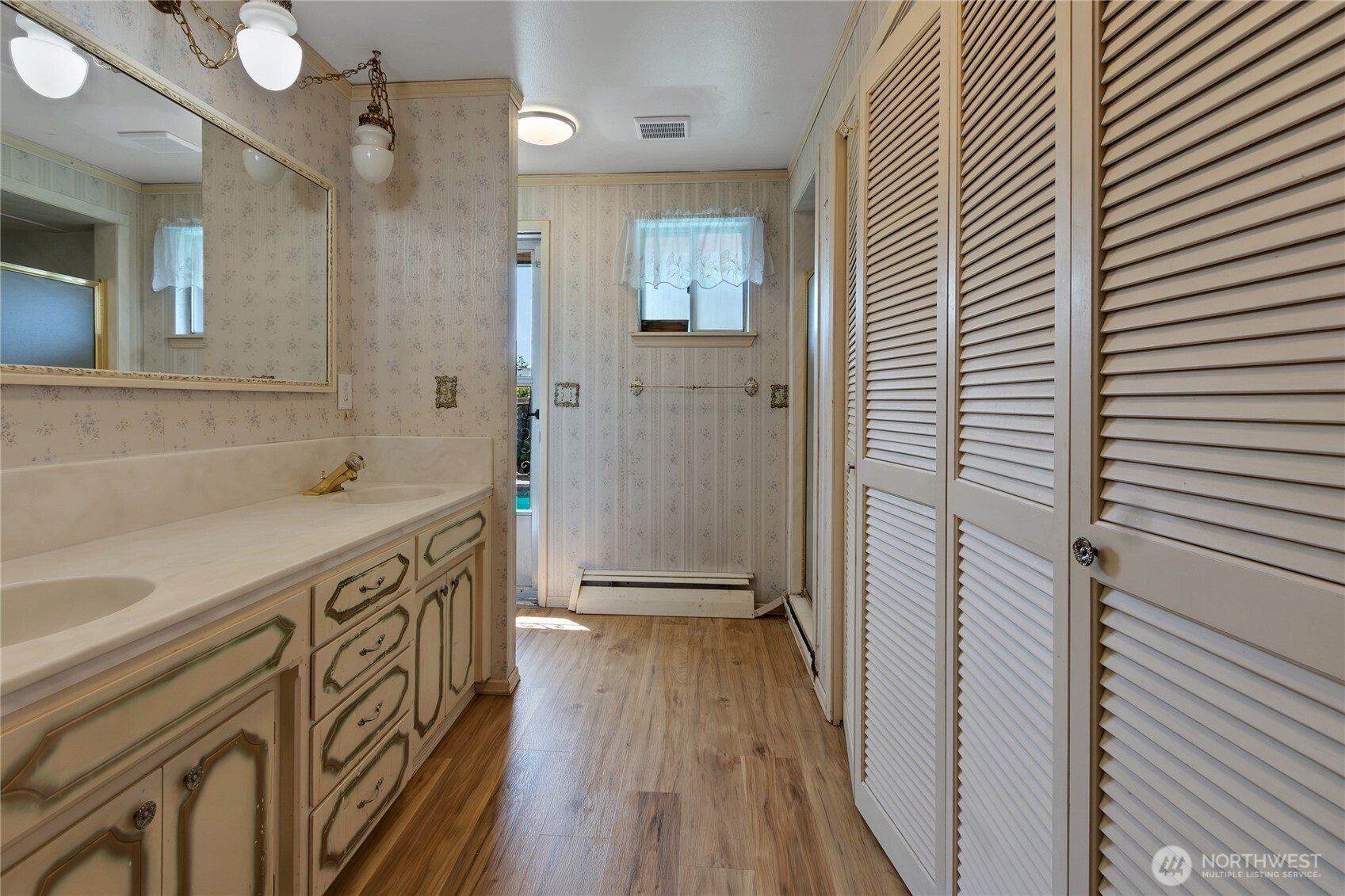 2222 176th Street Property Photo 31