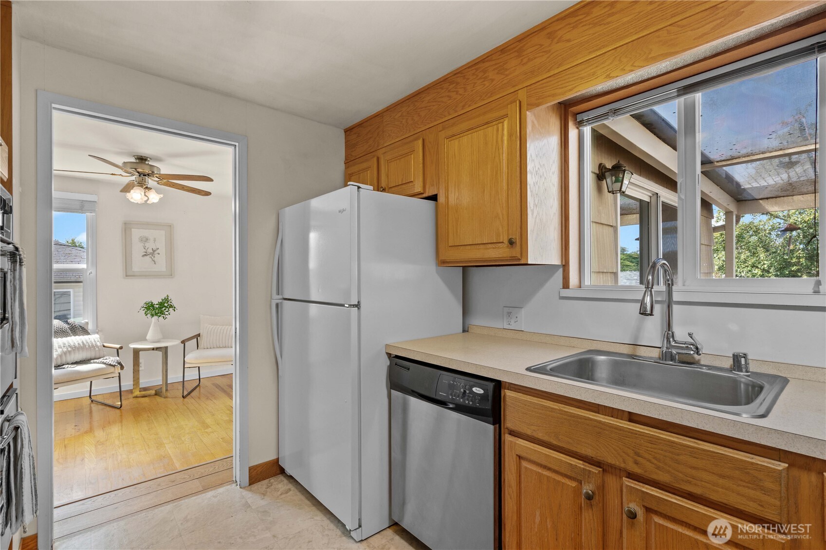 3237 Solie Avenue Property Photo 9