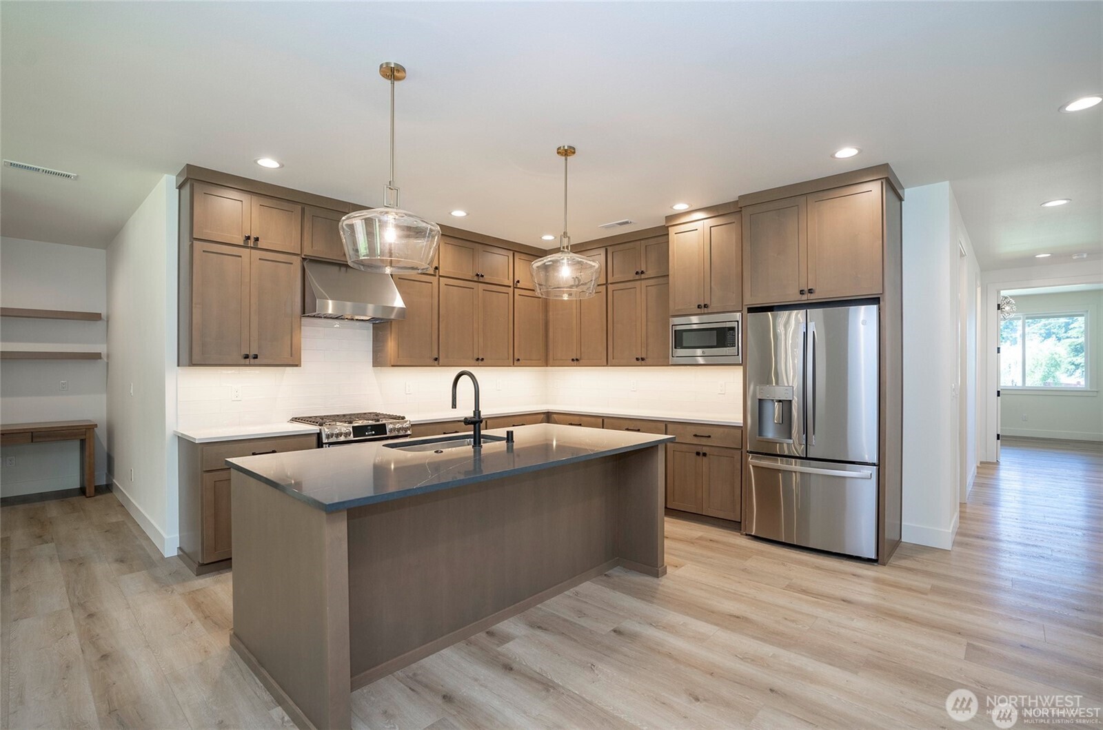 2746 Sunset Court Property Photo 16