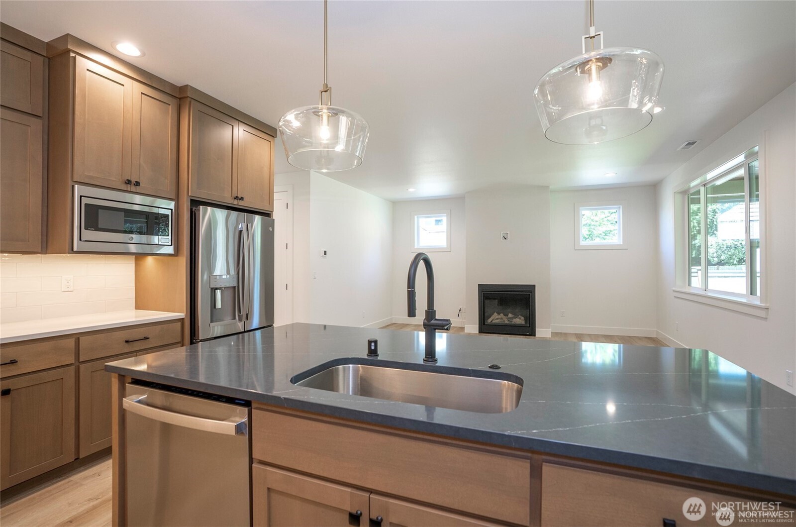 2746 Sunset Court Property Photo 18