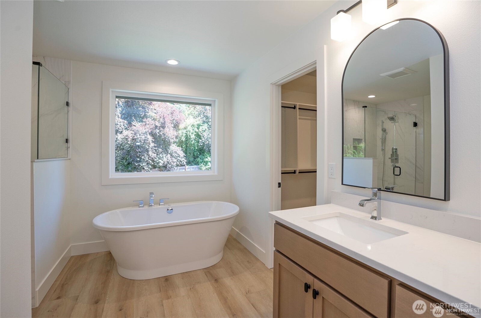 2746 Sunset Court Property Photo 29