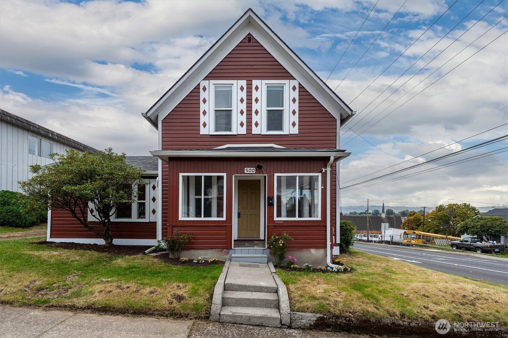 500 Cowlitz Way Property Photo 2