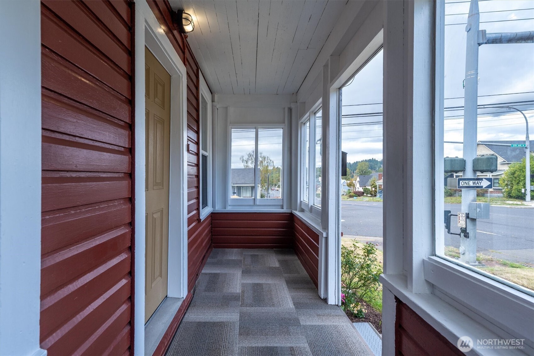 500 Cowlitz Way Property Photo 3