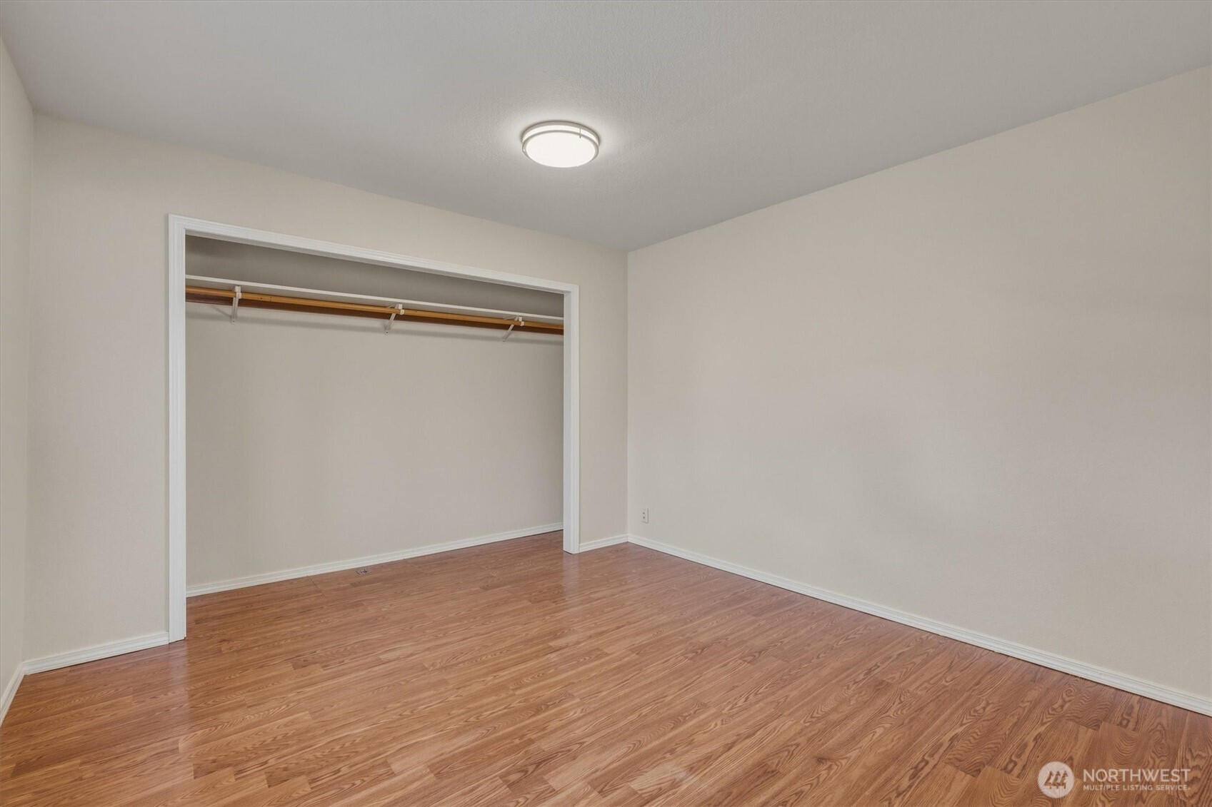 500 Cowlitz Way Property Photo 8