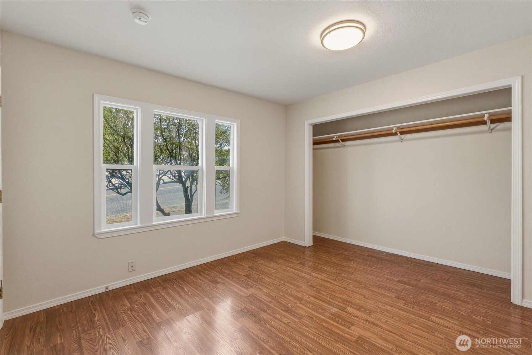 500 Cowlitz Way Property Photo 9