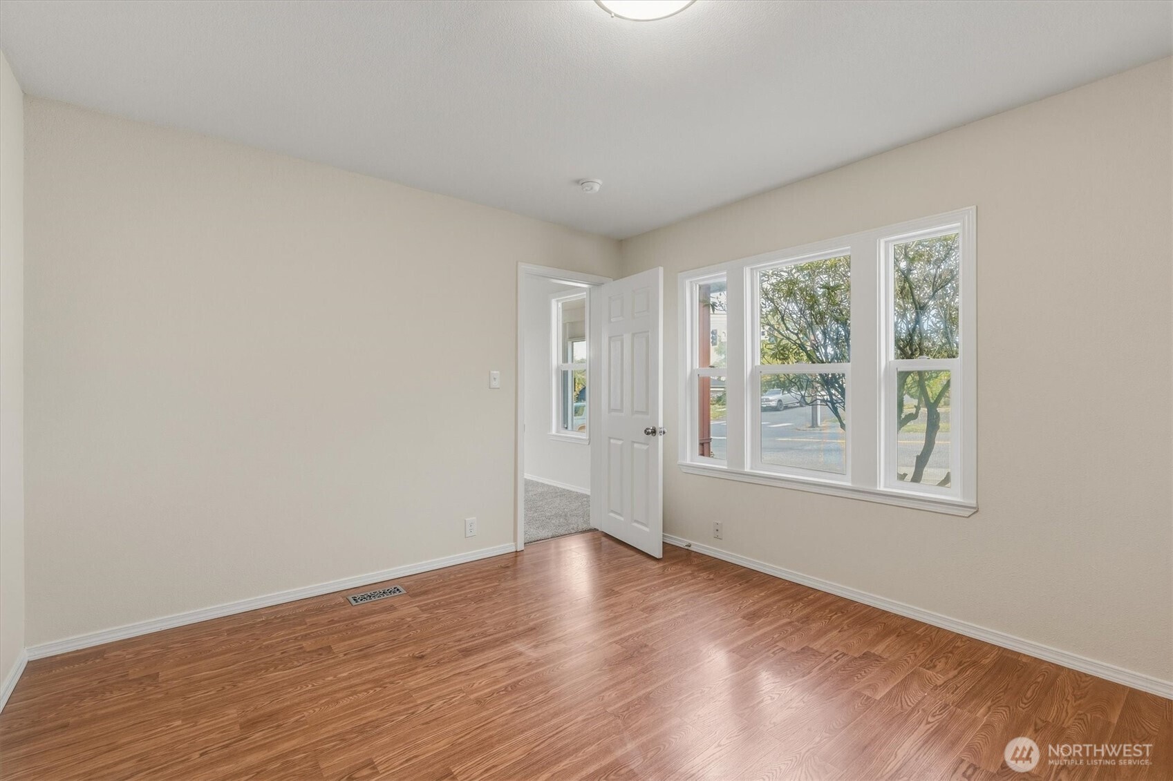 500 Cowlitz Way Property Photo 10