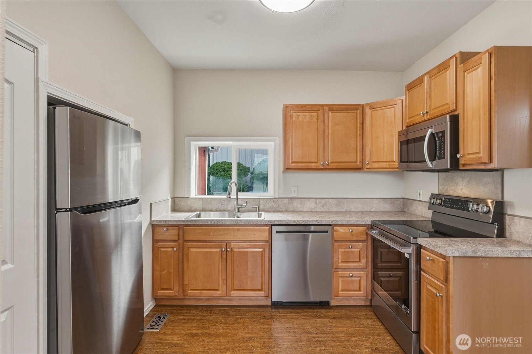 500 Cowlitz Way Property Photo 14