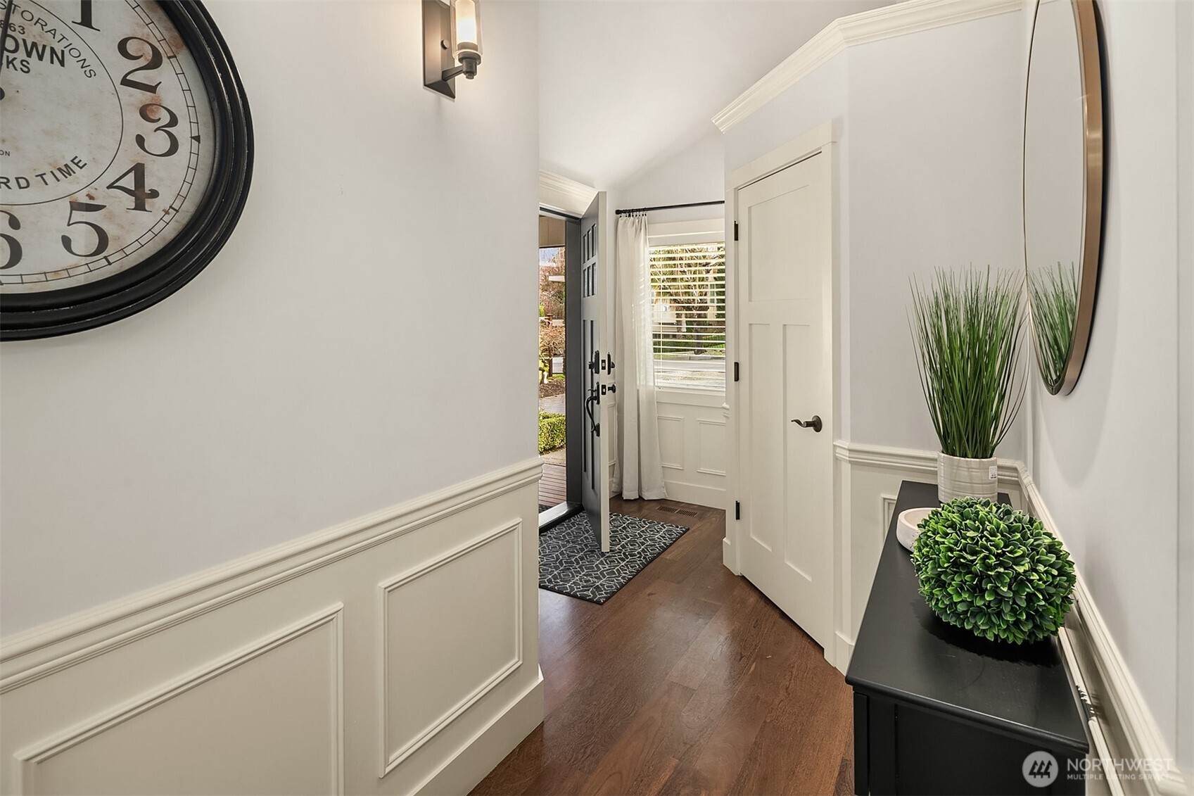 709 3rd Street Property Photo 5