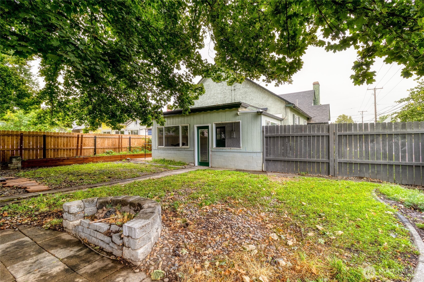 1002 Howard Street Property Photo 34