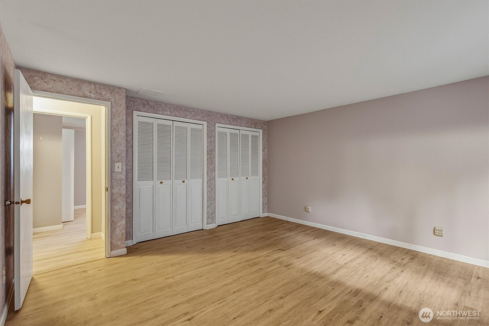 1005 N 22nd Avenue Property Photo 17