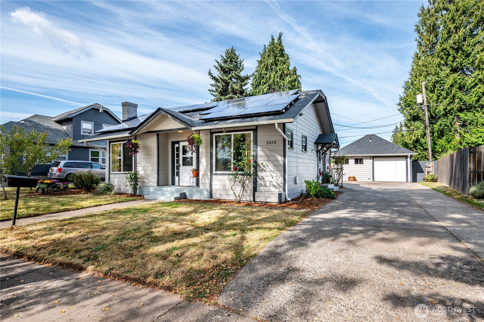 2828 Washington Way Property Photo 1
