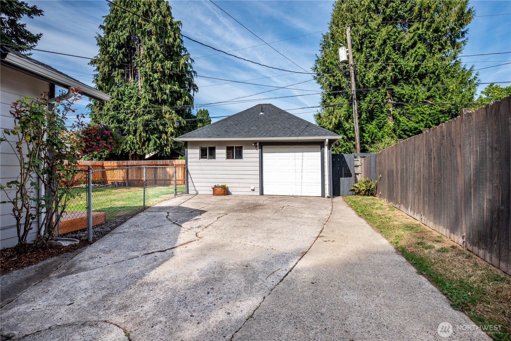 2828 Washington Way Property Photo 23