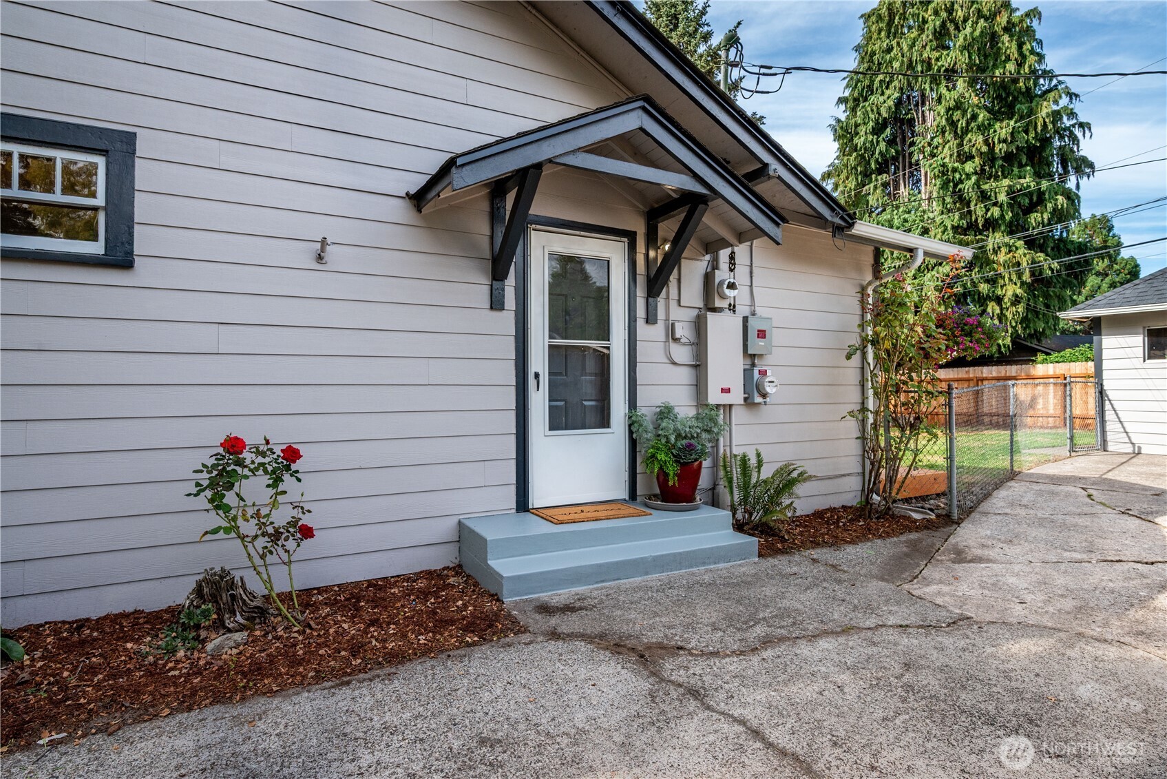 2828 Washington Way Property Photo 26
