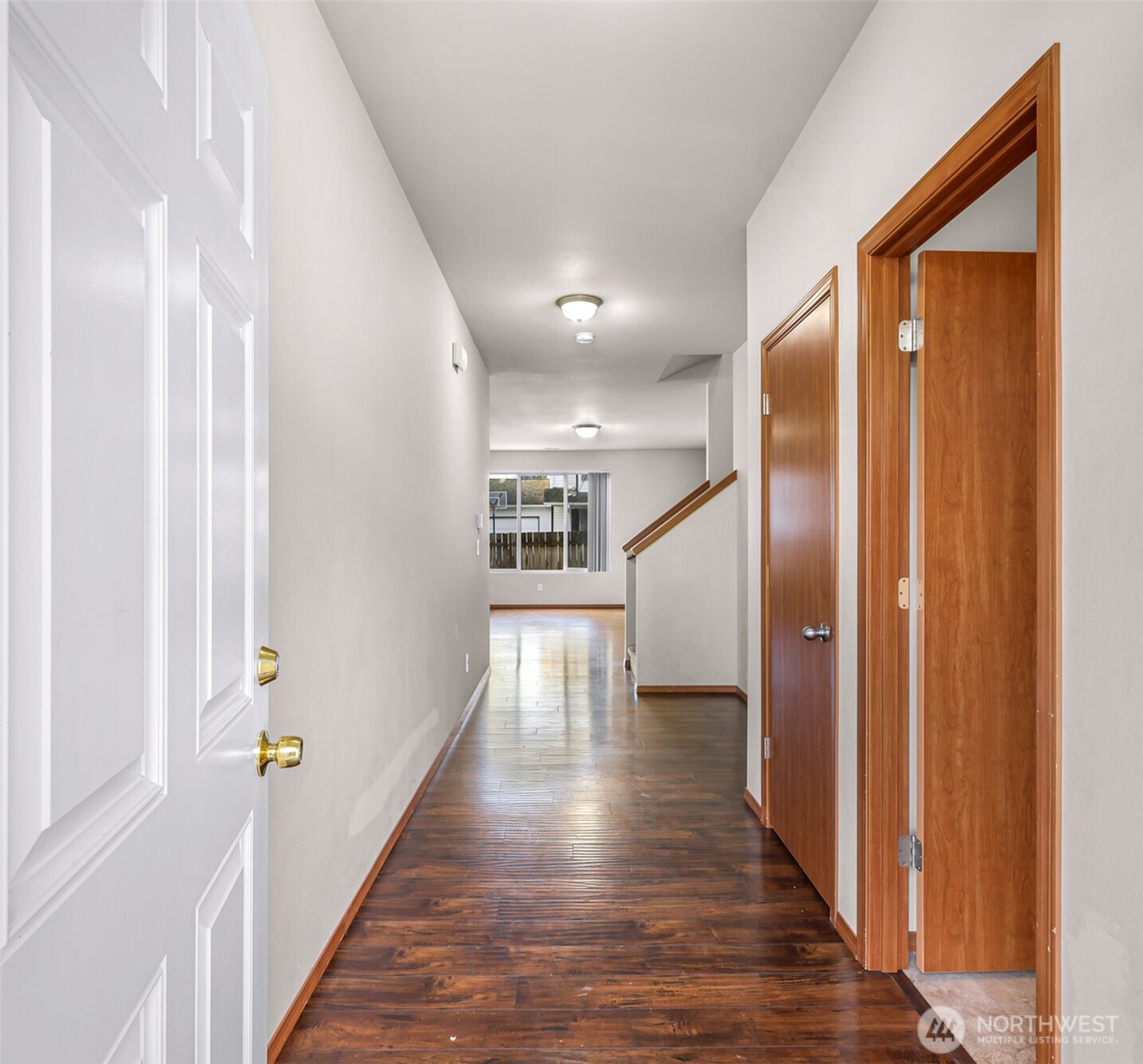 908 138th Place Property Photo 2